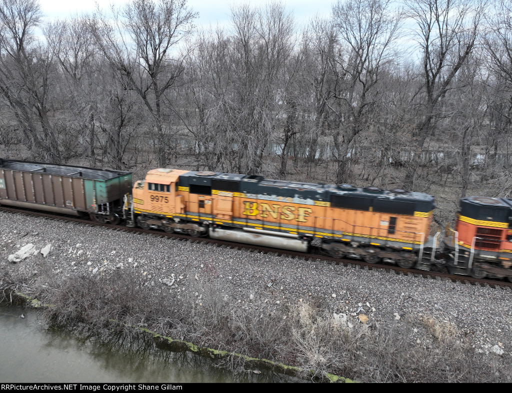 BNSF 9975 Roster shot